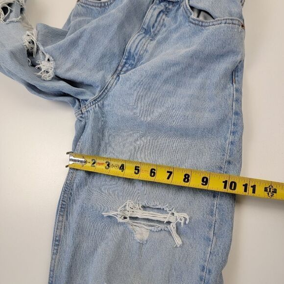 Zara Distressed High Waisted Light Wash Denim Jeans size 4 - Picture 10 of 12